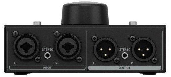 Фото Behringer MONITOR1