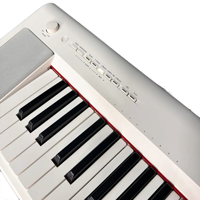 Фото Цифровое пианино Yamaha NP-35WH Piaggero