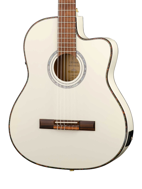 Фото Классическая гитара Ortega RCE145WH Family Series Pro 