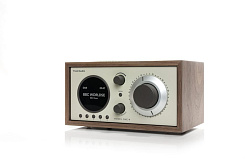 Радиоприемник с часами Tivoli Model One+ Classic Walnut